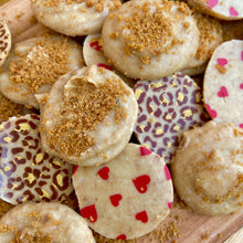 Load image into Gallery viewer, White Choc &amp; Caramel Biscoff Buttons