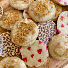 Load image into Gallery viewer, Syn / Calorie White Choc &amp; Caramel Biscoff Buttons